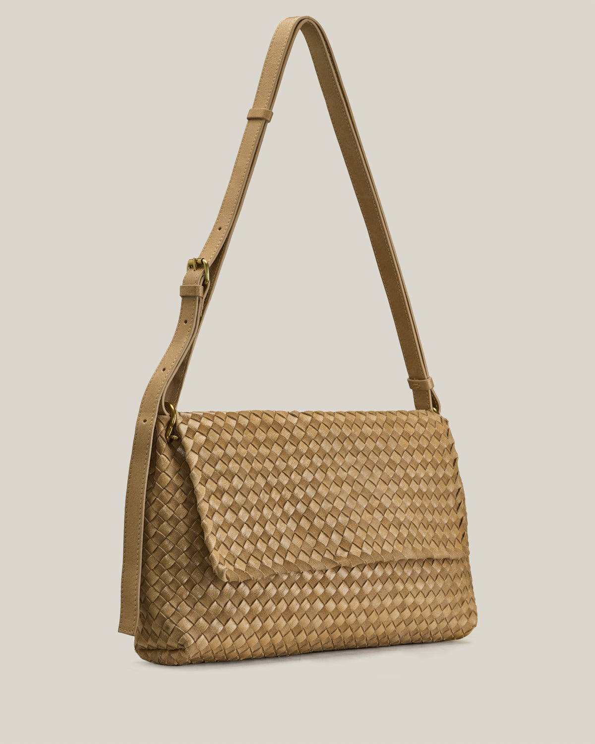 Coco -Flap bag intrecciata in pelle deserto
